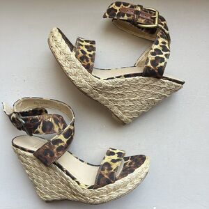 Stuart Weitzman X-Ray Animal Print Fabric Wide Strap Espadrille Wedge Sandal 7 M
